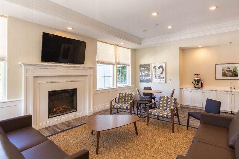 Recovery Centers of America at Lighthouse - Patient Lounge