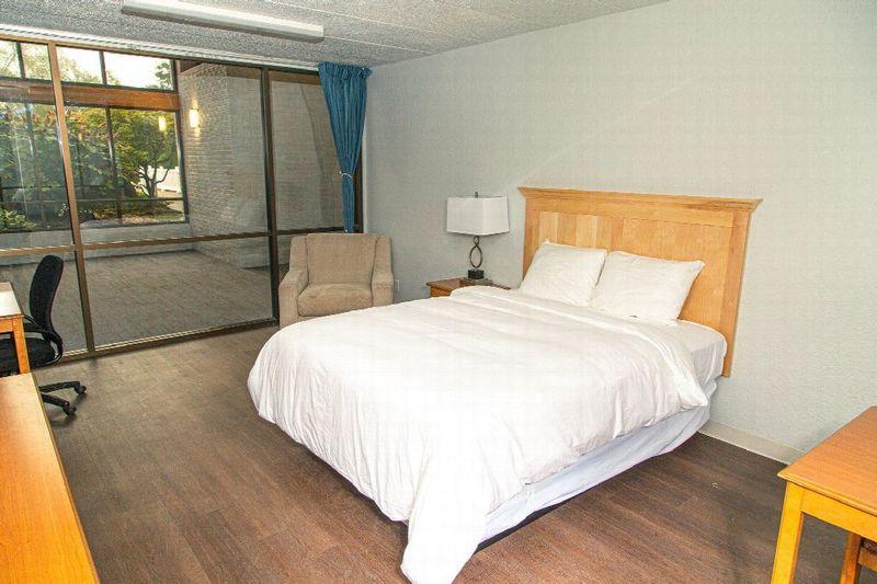Lincoln Recovery | Illinois Addiction Treatment Center Photo